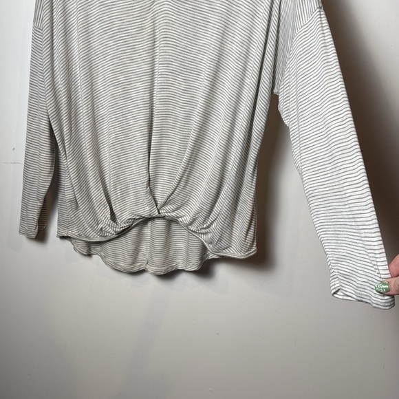 Alya Womens V-Neck Gathered Waist High Low Gray Stripe Shirt size L - Picture 5 of 9
